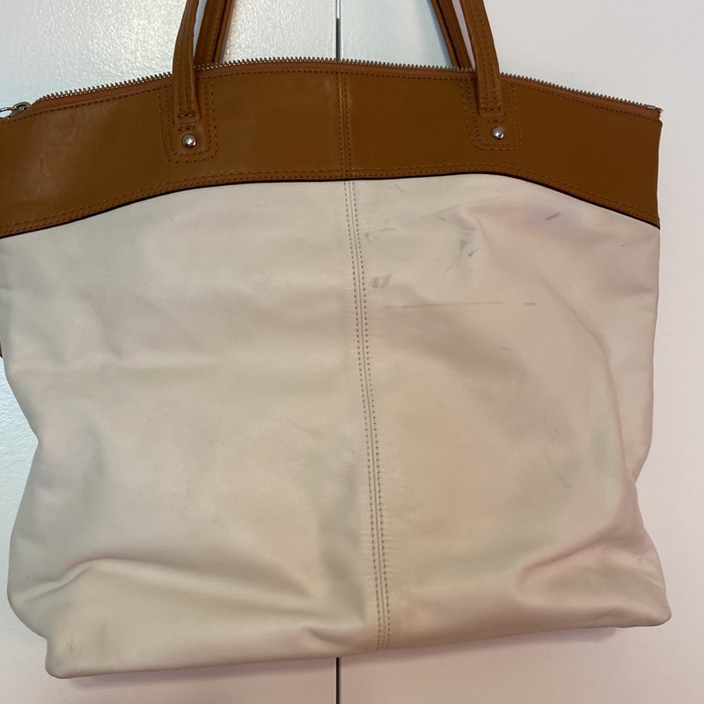 Fashion Coach Laura Signature Embossed Leather Tote F18336 - Picture 7 of 11